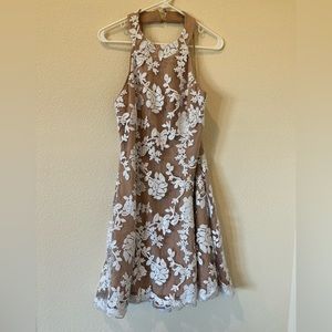Dress the population, cream and white cocktail dress – size extra large